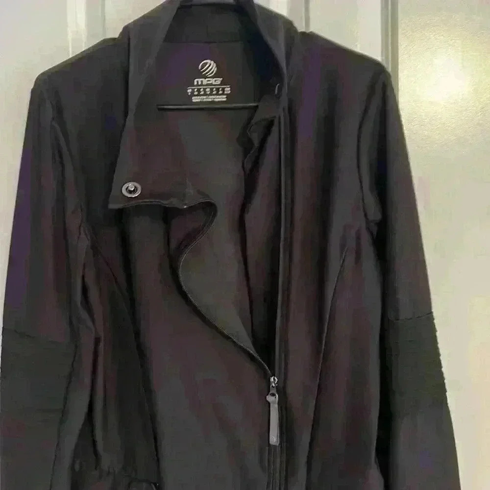 MPG black golf jacket ruffle accent sleeve size large off center front zipper - Picture 6 of 11